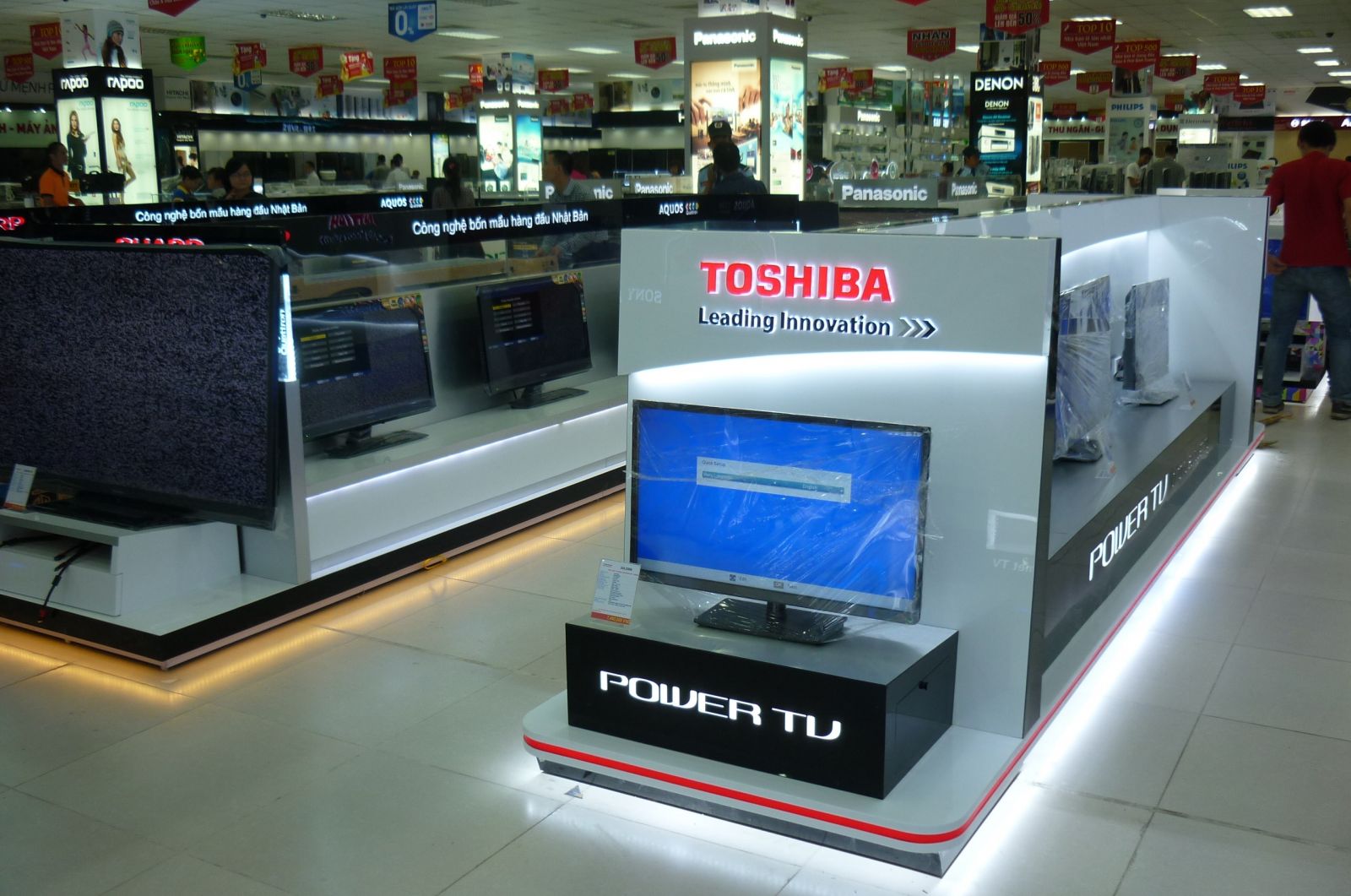 <p class='title-pro'>Pico Giảng Võ</p><div class='box_info_pro'><div class='title_inf_pro'><span>Chủ đầu tư</span>: </div><div class='title_inf_pro'><span>Vai trò đảm nhận</span>: Nhà thầu Điện</div><div class='title_inf_pro'><span>Địa điểm</span>: 148 Giảng Võ, Q. Ba Đình, Hà Nội</div><div class='title_inf_pro'><span>Thời gian hoàn thành</span>: Tháng 10-2014</div><p class='box-work'><span>Hạng mục công việc</span>: Cung cấp và thi công lắp đặt hệ thống điện, điện nhẹ và Chiếu sáng mặt tiền.</p></div>