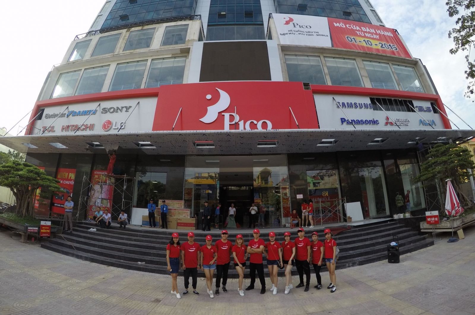<p class='title-pro'>Pico Ninh Bình</p><div class='box_info_pro'><div class='title_inf_pro'><span>Chủ đầu tư</span>: Công ty cổ phần PICO</div><div class='title_inf_pro'><span>Vai trò đảm nhận</span>: Nhà thầu Cơ điện</div><div class='title_inf_pro'><span>Địa điểm</span>: Số 90 Lê Hồng Phong, Vân Giang, TP. Ninh Bình</div><div class='title_inf_pro'><span>Thời gian hoàn thành</span>: Tháng 10-2016</div><p class='box-work'><span>Hạng mục công việc</span>: </p></div>